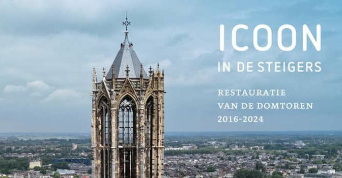 Icoon in de steigers boek over de restauratie van de Domtoren